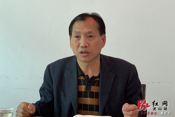 县委常委,县委宣传部部长刘昌顺讲话        会议现场   龙山新闻网4