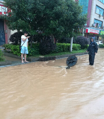 持续暴雨，直击宁乡城管防汛救援现场