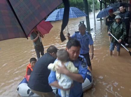 持续暴雨，直击宁乡城管防汛救援现场