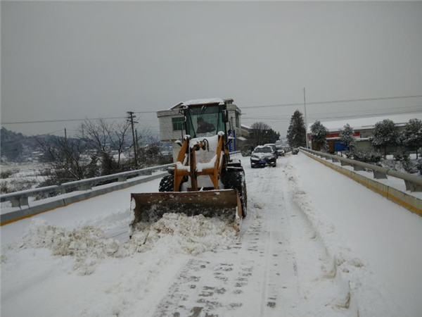 资福镇积极应对当前低温雨雪天气,保障辖区内人民群众正常生产生活秩序
