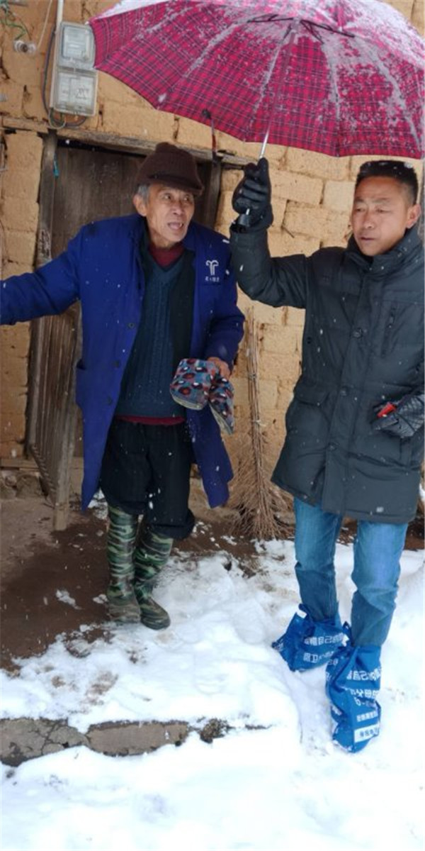 巷子口多措并举 应对低温雨雪天气