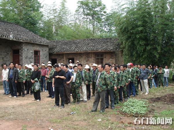 蒙泉镇200多干部群众龙头坝水库实地演练防汛_本地要闻_石门新闻网