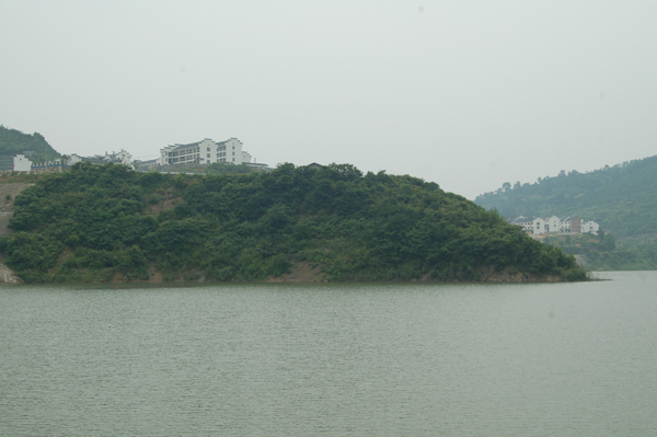 风景!上海侨联企业家摄影家看皂市水库碧波万顷