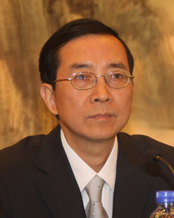 罗成琰