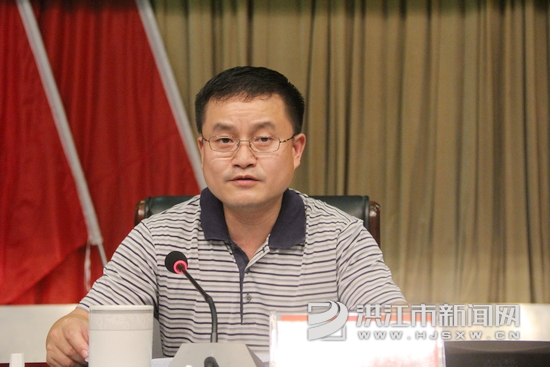 怀化市委驻洪督导组常务副组长苑房贵,洪江市领导向守清,谢商成,杨宏