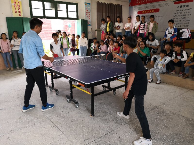 回龙圩管理区中学成功举办第二届校园文化艺术节