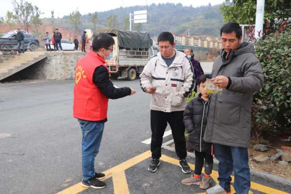 回龙圩：把爱带回家|情暖寒冬 爱不打烊
