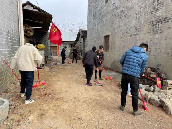 回龙圩管理区：开展人居环境整治 创建干净整洁新农村