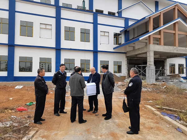 何永清同志实地调研回龙圩中心派出所