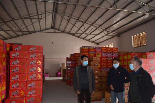 严查烟花爆竹 保障安全维稳