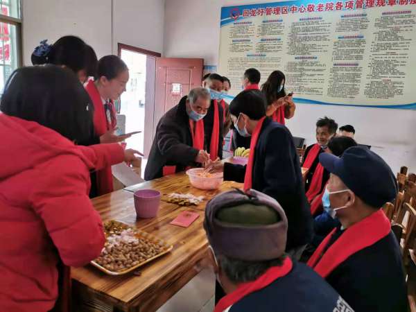 回龙圩管理区：开展“情系敬老院 关爱暖心田”志愿活动