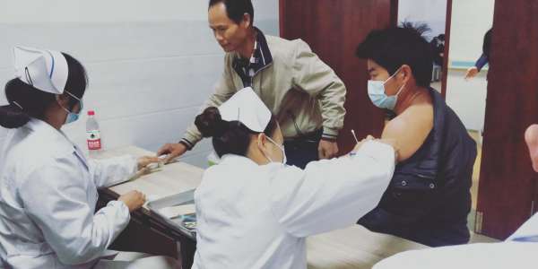 兴隆:稳步推进新冠疫苗免费接种工作