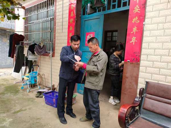 回龙圩党政办支部：开展“禁毒”宣传工作走进村主题活动
