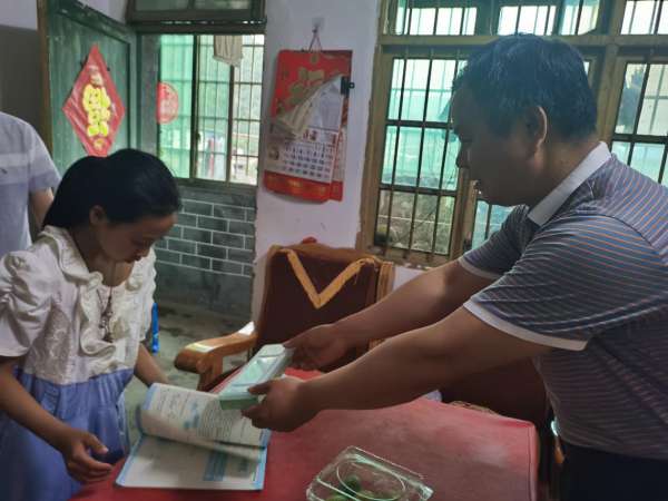 我为青年做件事|关爱留守儿童 从“心”开始