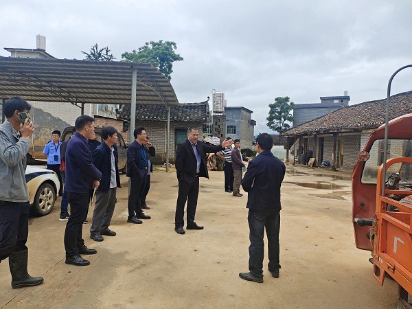 回龙圩：召开屋场会 共建新家园