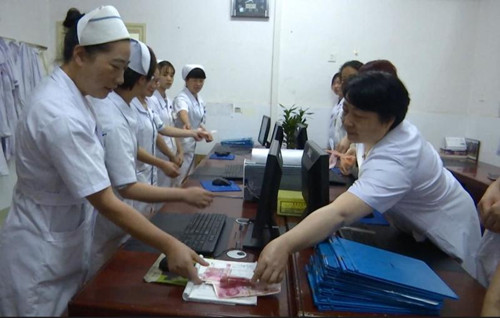 响应健康扶贫并组织科内募捐.jpg