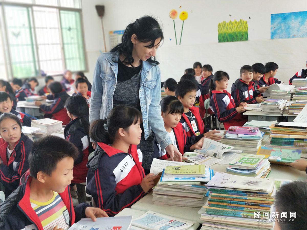 图二1200.jpg
