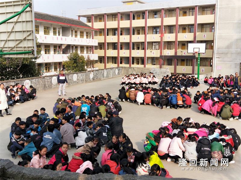 金石桥镇中学应急演练.jpg