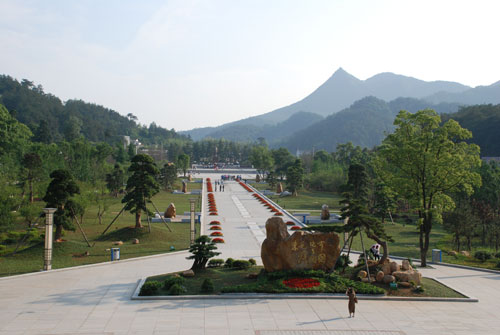 毛泽东铜像广场
