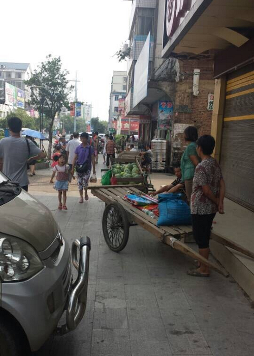 车站附近