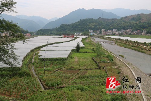 县政府办“送科技下乡”助推精准扶贫