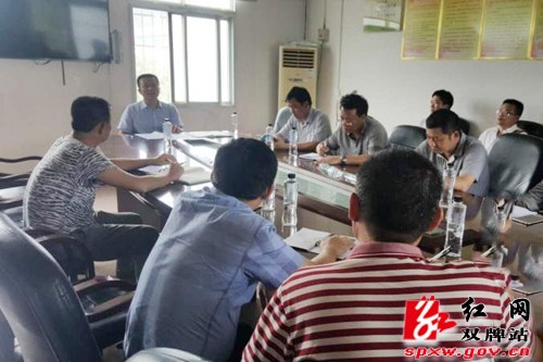 [防汛抗灾]肖质彬部署麻江镇特大泥石流地质灾害抗灾工作