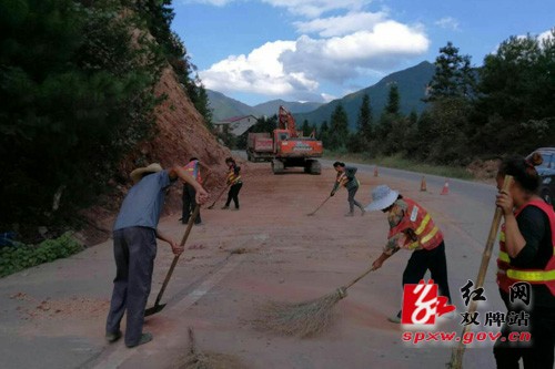 县公路局:开展节假日保安全、保畅通行动