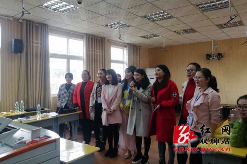 “国培计划(2017)”双牌县“送教下乡”小学英语在双牌三小现场培训