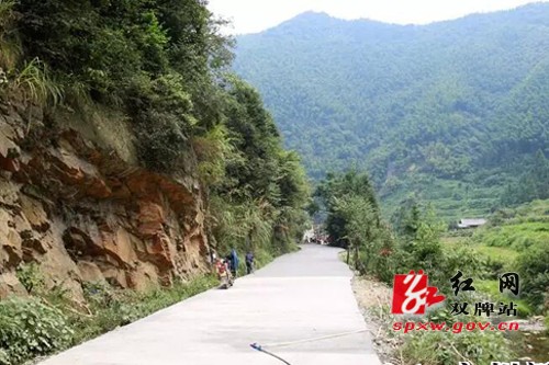 【道德模范评选】大山深处的“老黄牛”