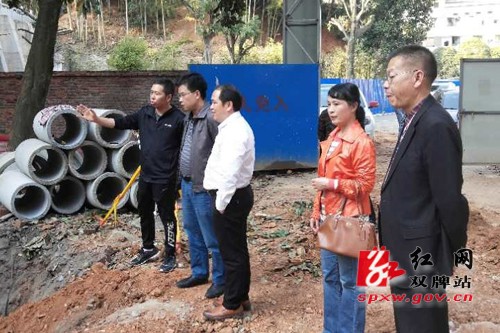 市档案局局长蒋刚生来我县检查指导新档案馆建设工作