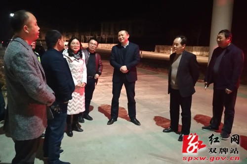 肖质彬寒冬深夜到治超一线督查指导工作