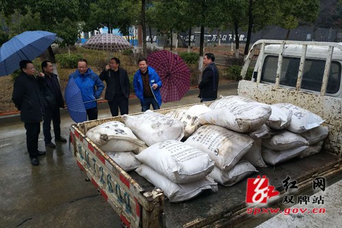 县公路局:全力部署低温雨雪防范应急保畅通工作