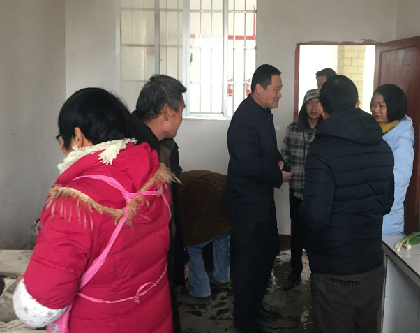 江村镇：“抗冰在行动”之—党委书记带队督查镇、村防雨雪冰冻天气工作