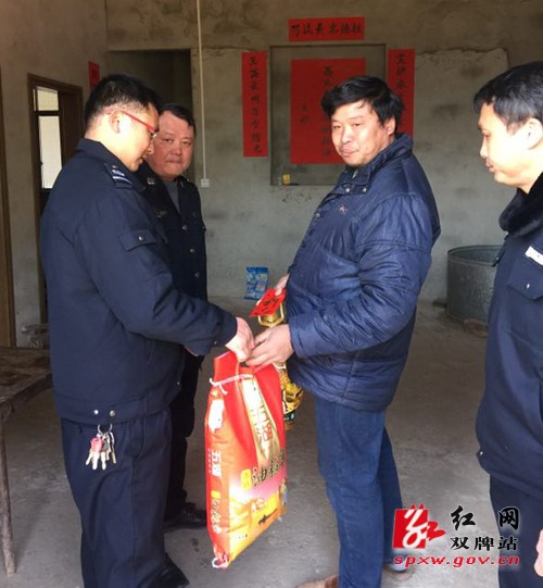 县司法局:走访慰问困难社区矫正和安置帮教人员