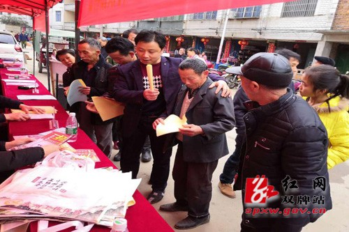 江村镇：借“春风行动”之风营“三关爱”温暖氛围
