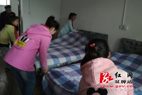 双牌:春风十里,不如学雷锋的你!