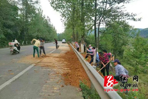 春风拂过万花开 双牌美丽公路展新颜