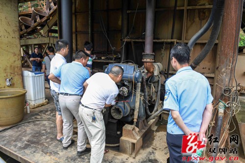 我县重拳出击日月湖境内非法采砂行为