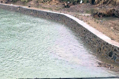   贤水河新韵