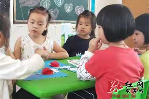 双牌县第一幼儿园开展“庆国庆”主题活动