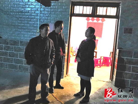 唐旭深入乡镇调研指导抓党建促脱贫攻坚工作