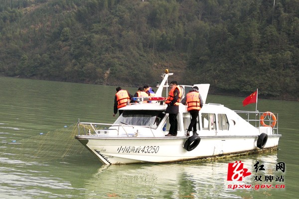 联合执法维护水上交通秩序 确保春运期间航道畅通