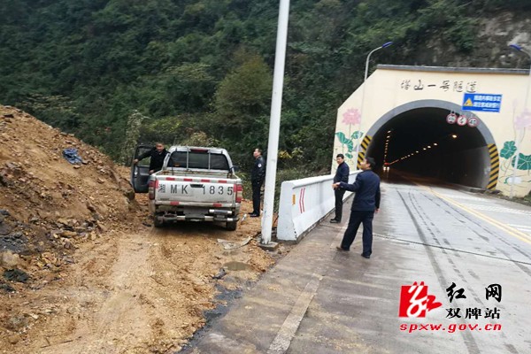 县公路局：加强路政管理为平安春运保驾护航