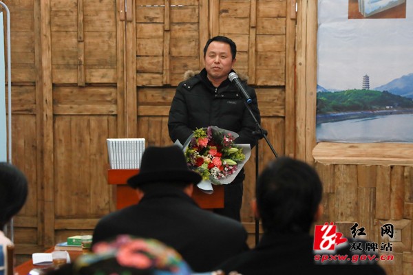 陶醉在文情诗意的春天里