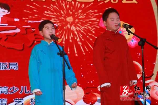 萌娃闹元宵 剧场无虚席