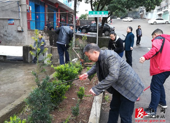 县公路局开展学雷锋志愿服务暨新时代文明实践活动