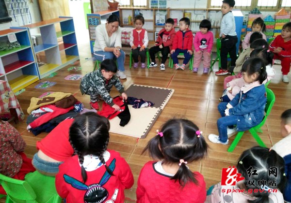 幼儿园里唱响“ 我劳动 我快乐”