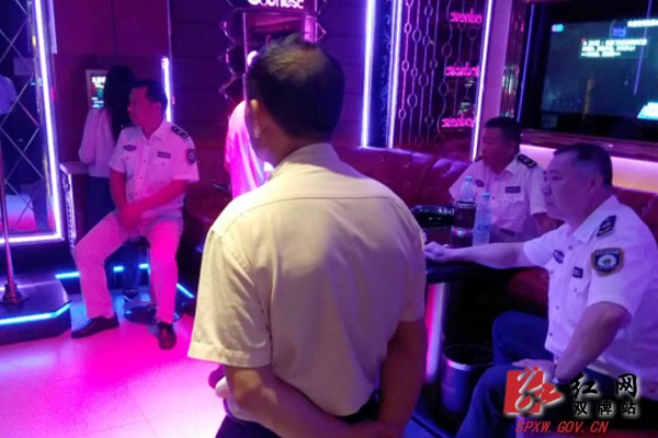 县文化综合执法队:重拳出击,开展文化市场禁毒宣传检查行动