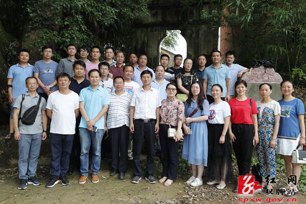 双牌县2019年第一期科干班学员学习考察国际慢城、湿地公园项目建设