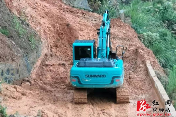 双牌县塘底乡:万众一心、众志成城抗洪救灾